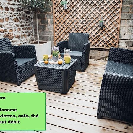 Superbe Appartement Avec Terrasse Au Calme Ernée Zewnętrze zdjęcie