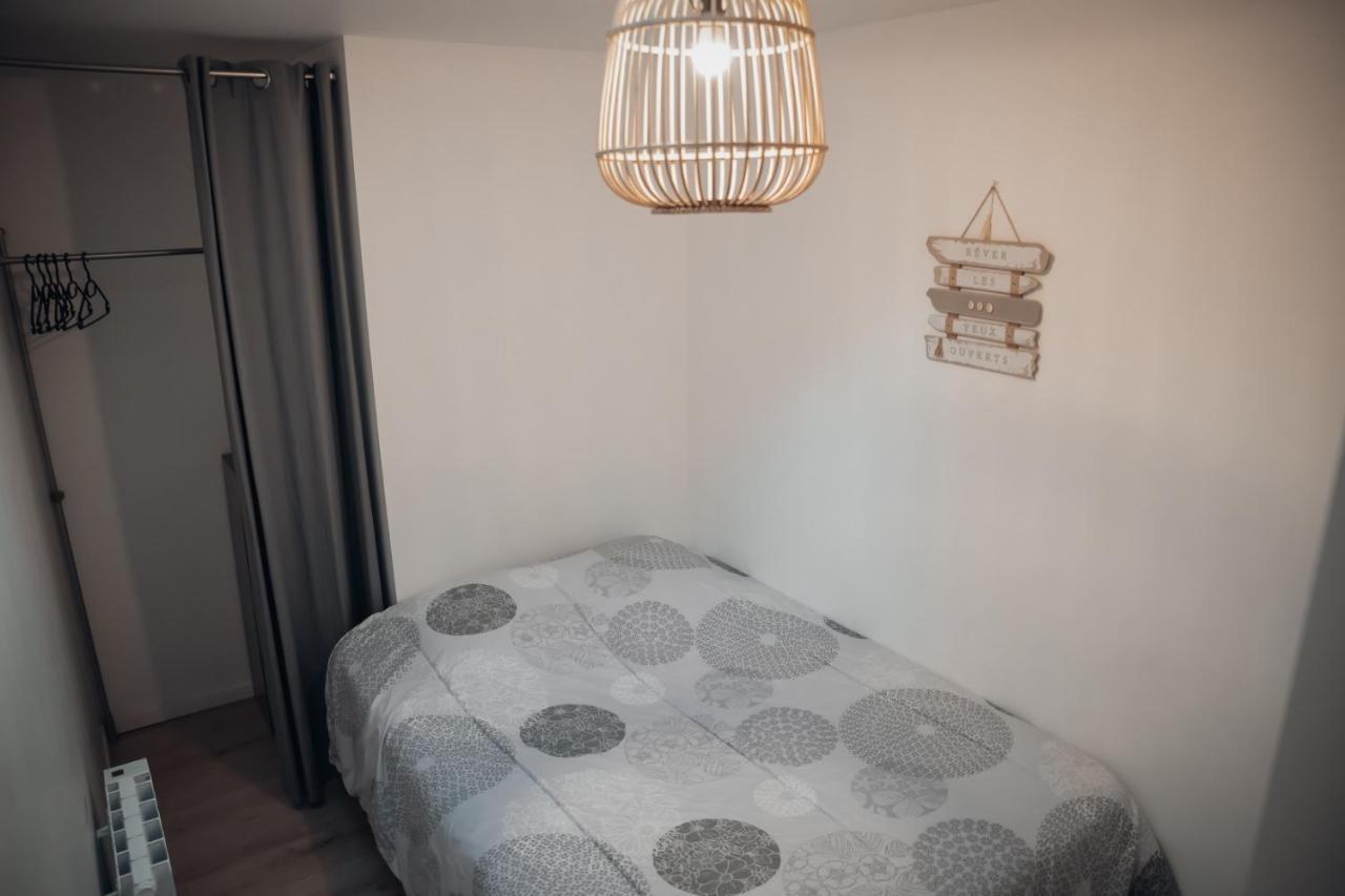 Superbe Appartement Avec Terrasse Au Calme Ernée Zewnętrze zdjęcie