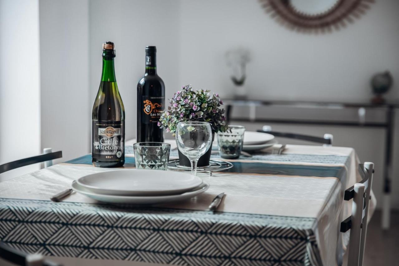Superbe Appartement Avec Terrasse Au Calme Ernée Zewnętrze zdjęcie
