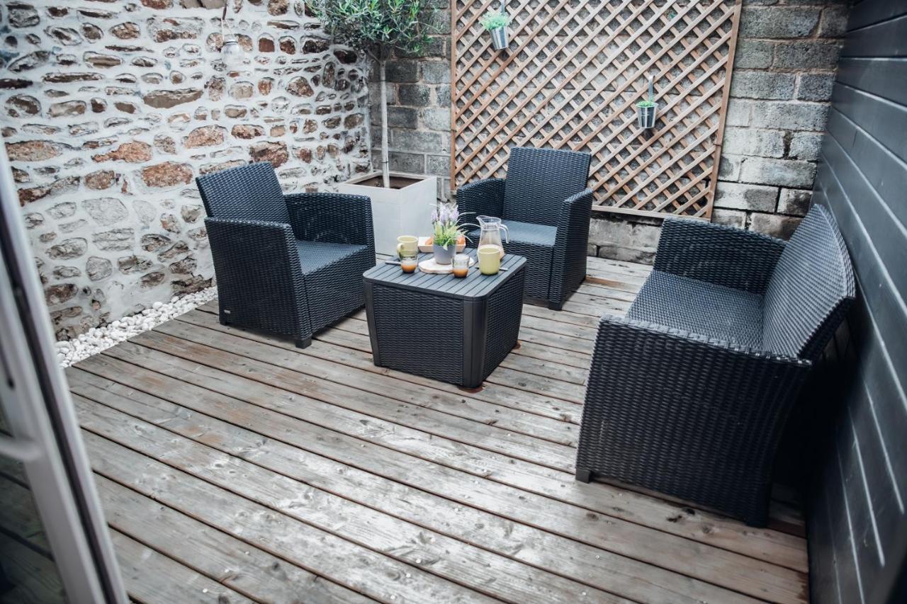 Superbe Appartement Avec Terrasse Au Calme Ernée Zewnętrze zdjęcie